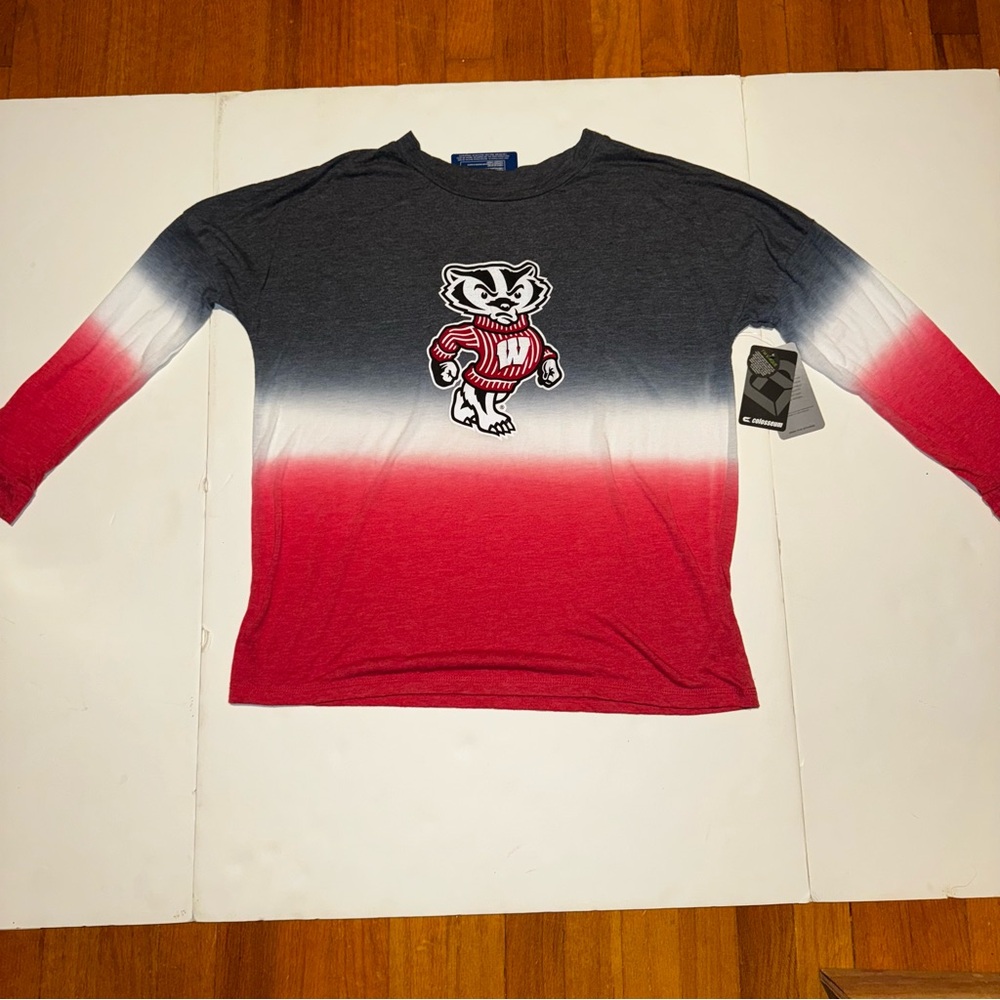 Wisconsin Badgers Ombre Long Sleeve Shirt Medium NWT